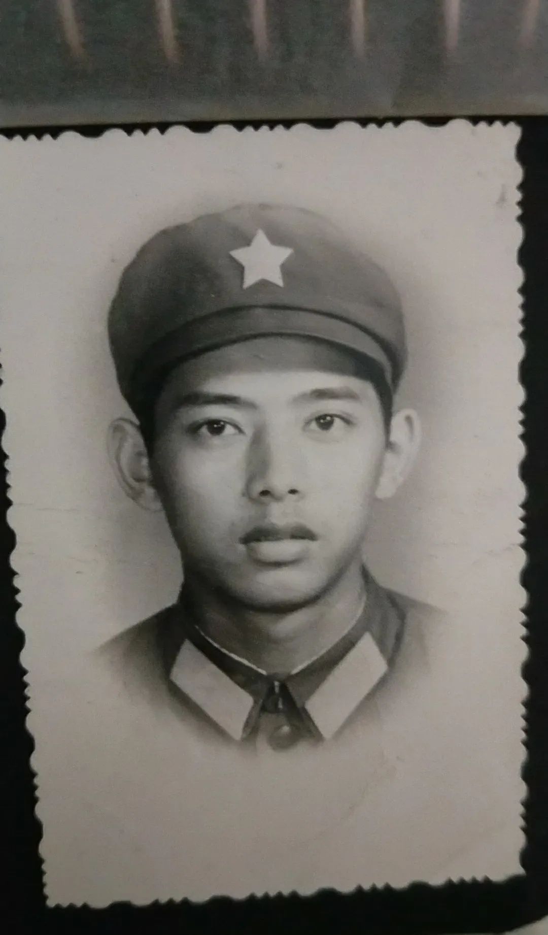 DƬ